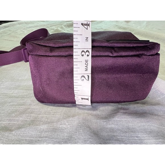 Eddie Bauer Purple Crossbody Casual Travel Adventure Bag - Picture 5 of 8